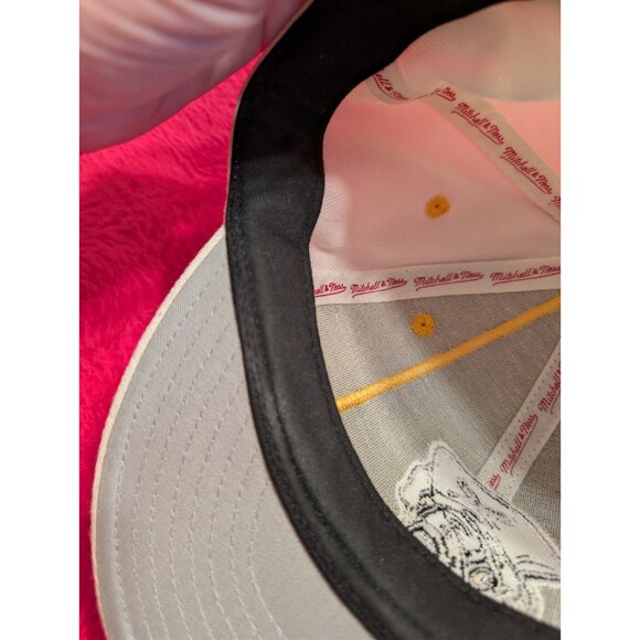 Mitchell & Ness Pittsburgh Pirates Fitted Hat 7 5/8 1940s Mascot Logo Cream - Picture 7 of 9